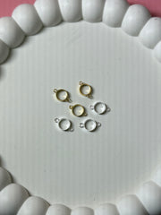 Bezel Connectors