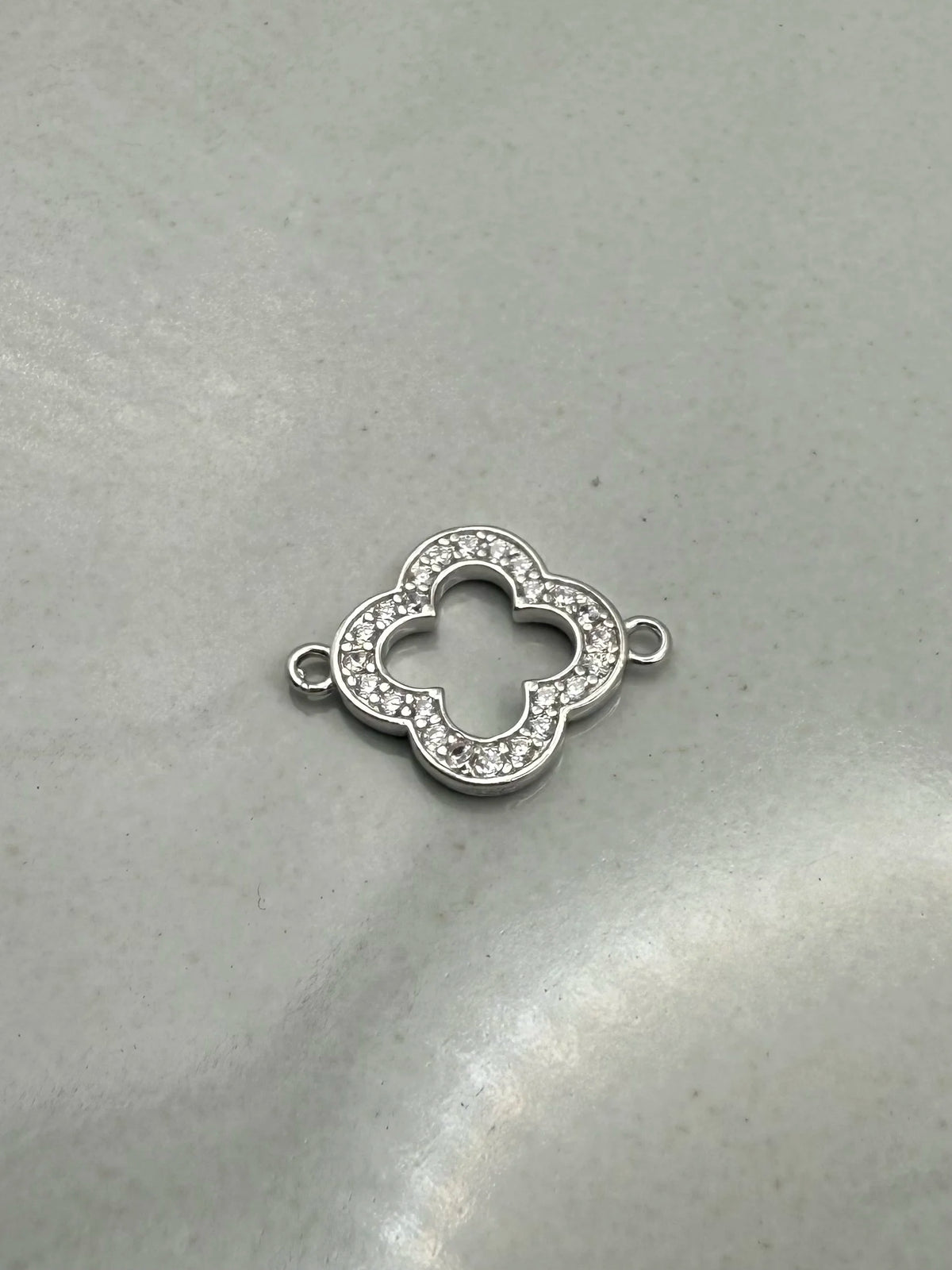 Open Clover Connector